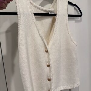 Abercrombie & Fitch Ivory Knit V Neck